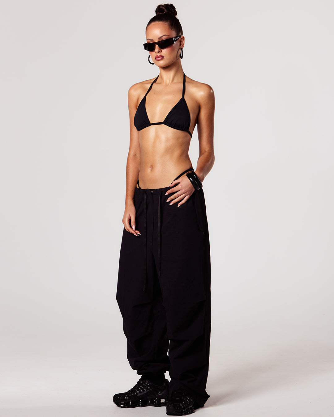 Black icon pants tusea